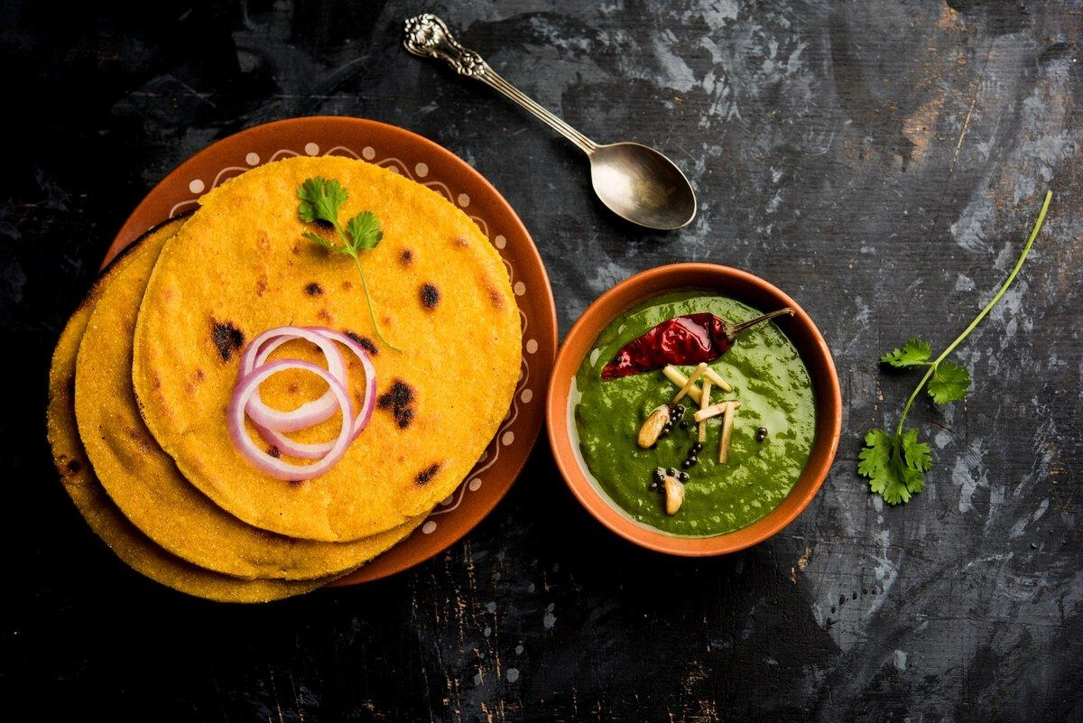 Sarson da saag and makki roti at Bhape Da Hotel Ludhiana